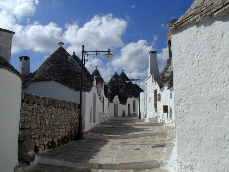 Alberobello Avitravel