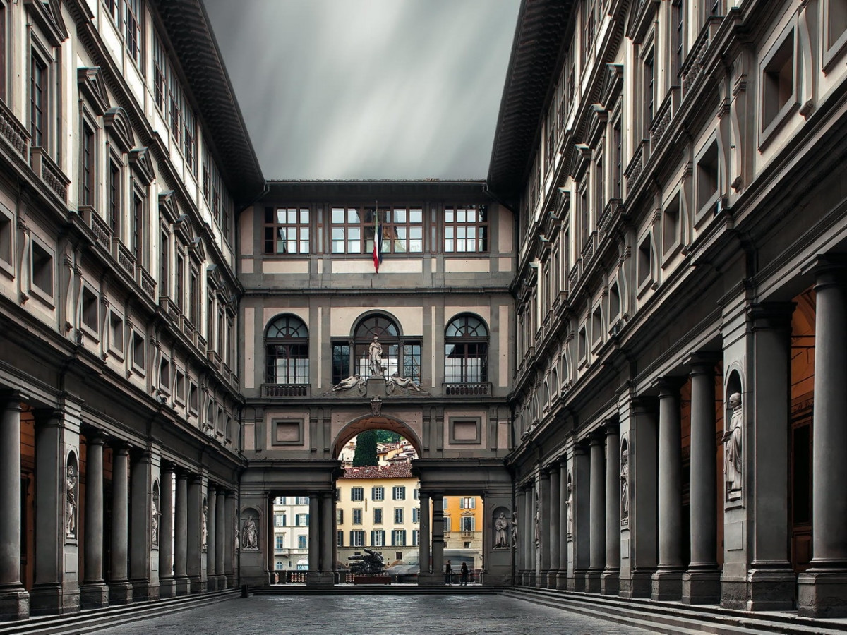 WALKING TOUR & UFFIZI GALLERY